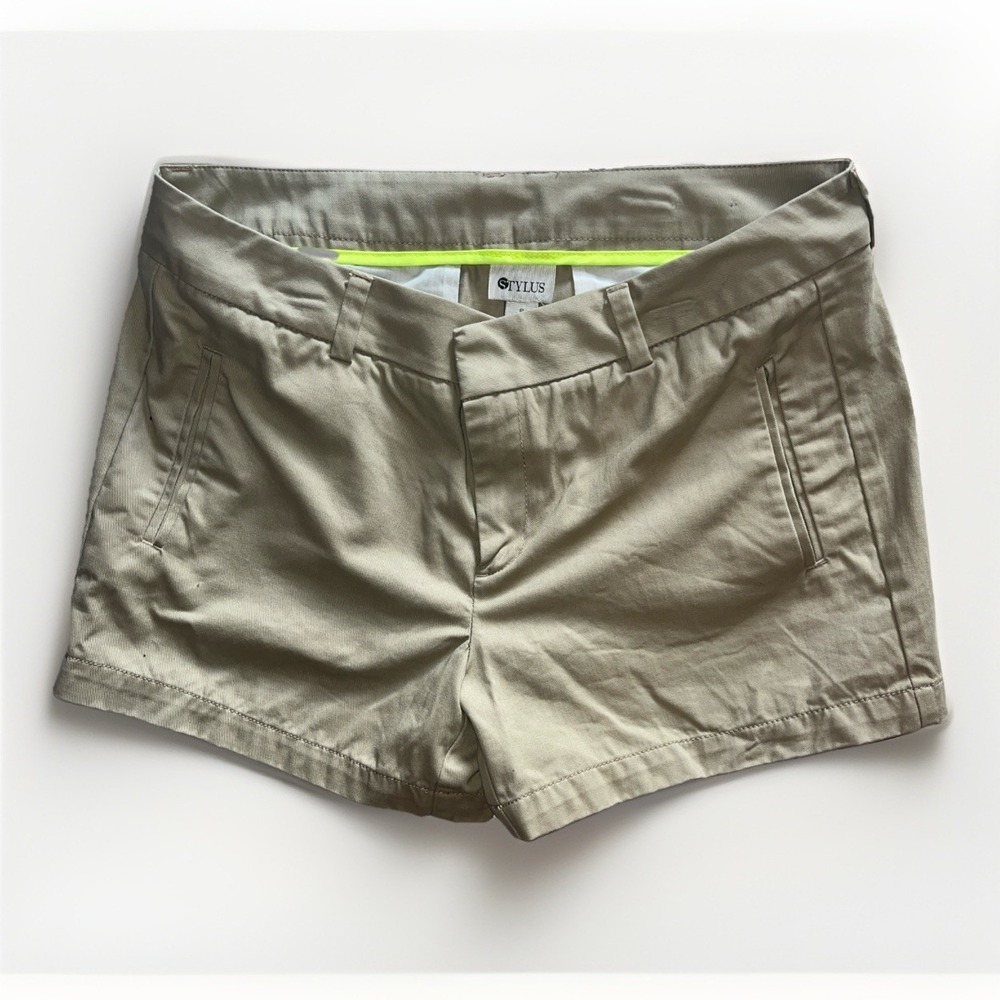 Stylus Flat Front Chino Walking Casual Shorts Women's Size 8 Color Khaki Tan